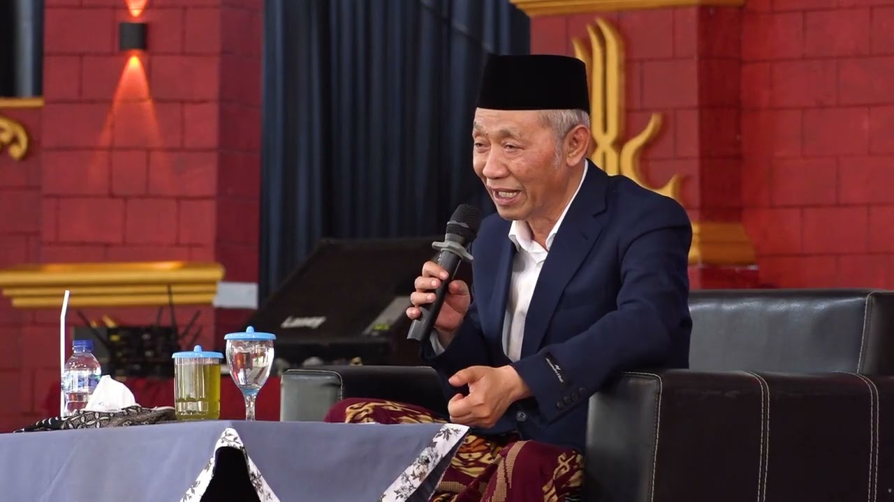 BERETIKA, BERDIALEKTIKA, BERBHINNEKA - Mbah KH. M. Sholeh Bahruddin