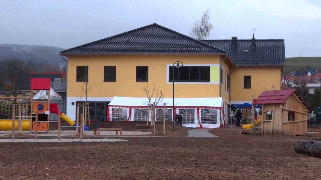 Schl&uuml;ssel&uuml;bergabe am Kindergarten Zwergenland Gr&auml;fenroda