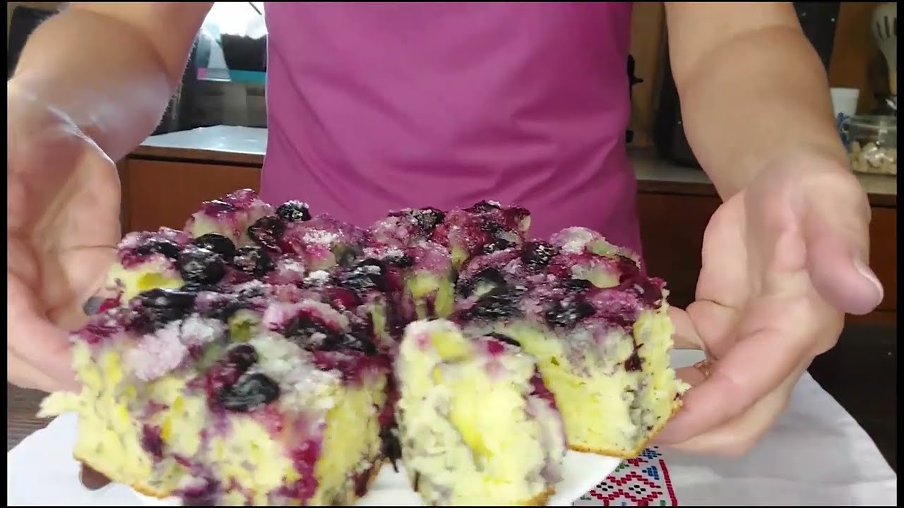 Reteta veche de prajitura cu afine.O prajitura gustoasa si usor de pregatit.