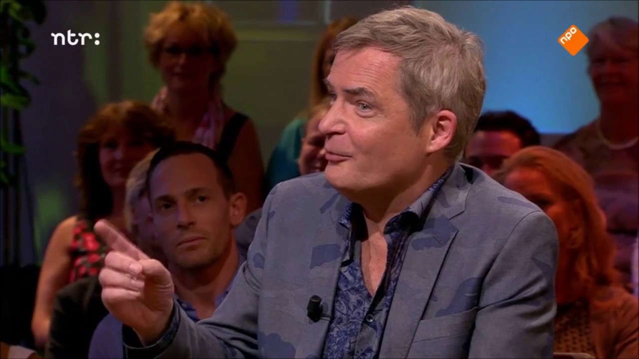 Herman Finkers en Wishful Singing over het gregoriaans bij Podium Witteman