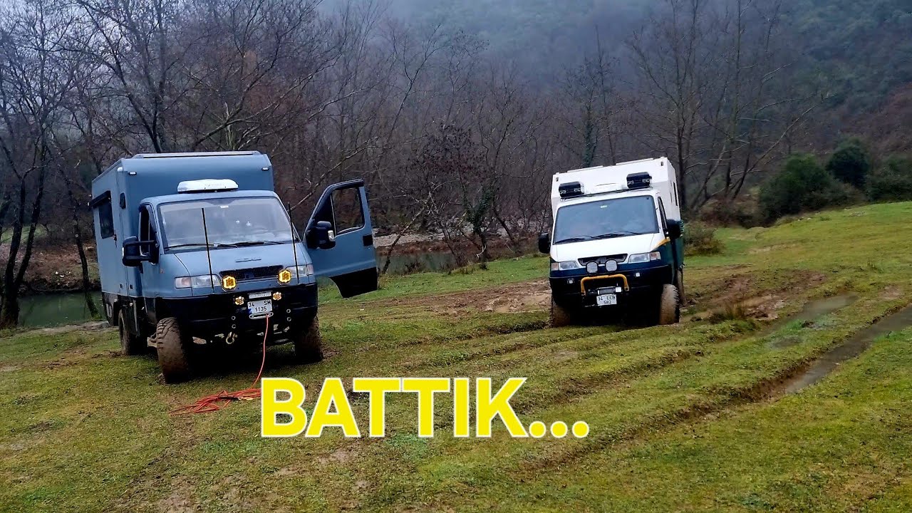 Dere Kenarında Karavan Kampı Çamura Battık Zor Çıktık