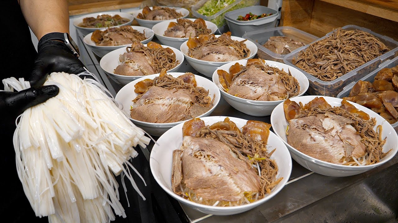 하루 150그릇 완판 고기폭탄 쌀국수? 면, 육수 무료리필! 역대급 푸짐한 쌀국수집 Vietnam Beef Rice Noodle - Korean street food