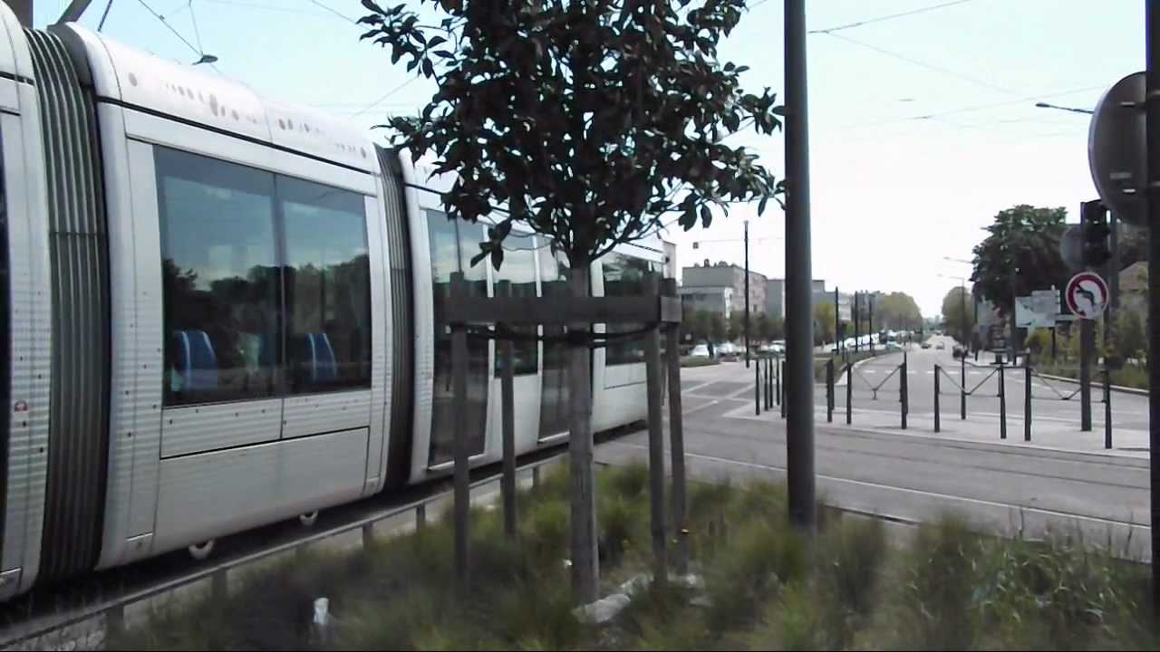 2 Citadis 302, Citelis 18 et Citelis 12 à Jet d'eau - Mendès-France