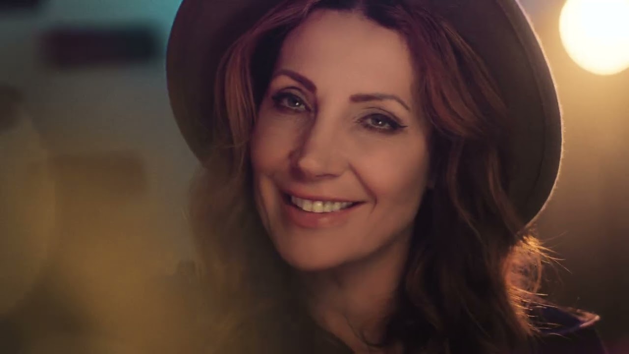 OLGA LOUNOVÁ FEAT. VOJTAANO - TLESKÁM
