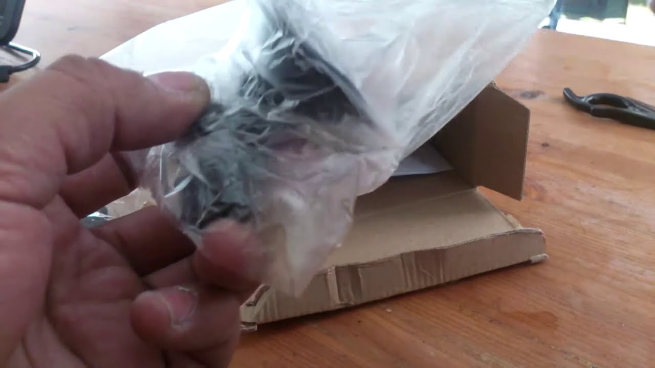 UNBOXING A CHEAP CHINESE DASH CAMERA