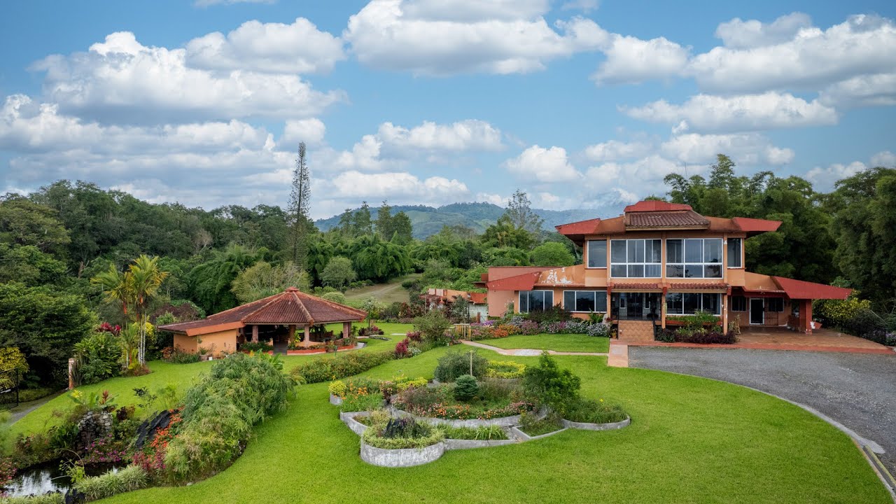 Luxury Estate near Boquete Panama  | Joanne Hatch Real Estate | B25112025