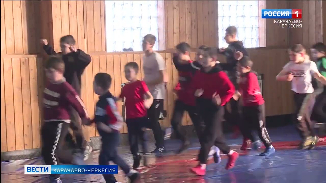 Детско-юношеская спортивная школа по вольной борьбе в станице Сторожевой меняет свой облик