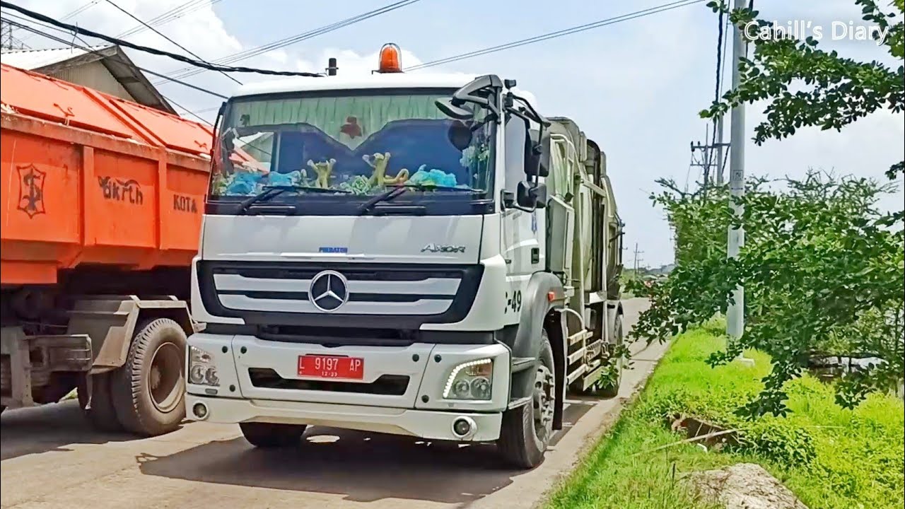 Hunting Truk2 Muatan Sampah at TPA Benowo | Hino, Mercy, Fuso, UD Truck | Garbage Truck Spotting