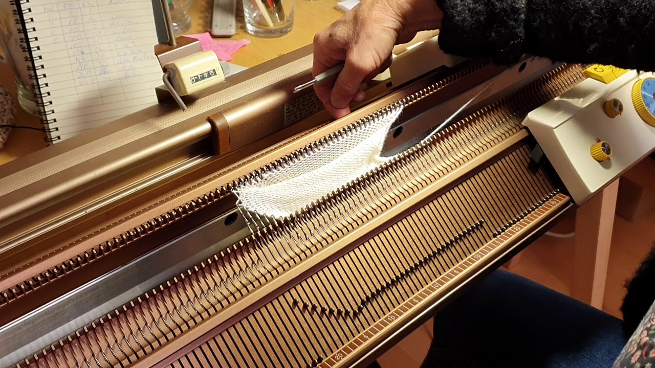 Käppchenferse an der Singer Strickmaschine