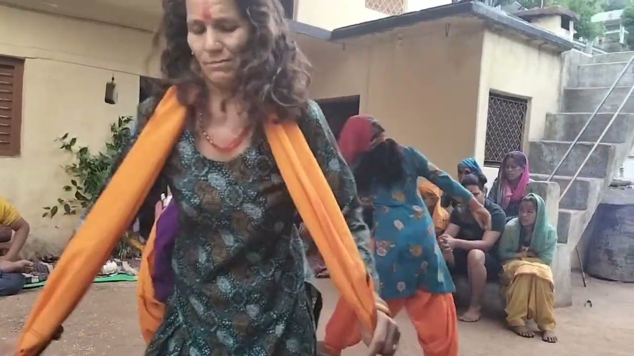 जय मान‌ देवता की चोदार गांव में श्री सीदी दास द्वारा बहुत सुंदर मंडाण  चैनल को ससकाईब करें