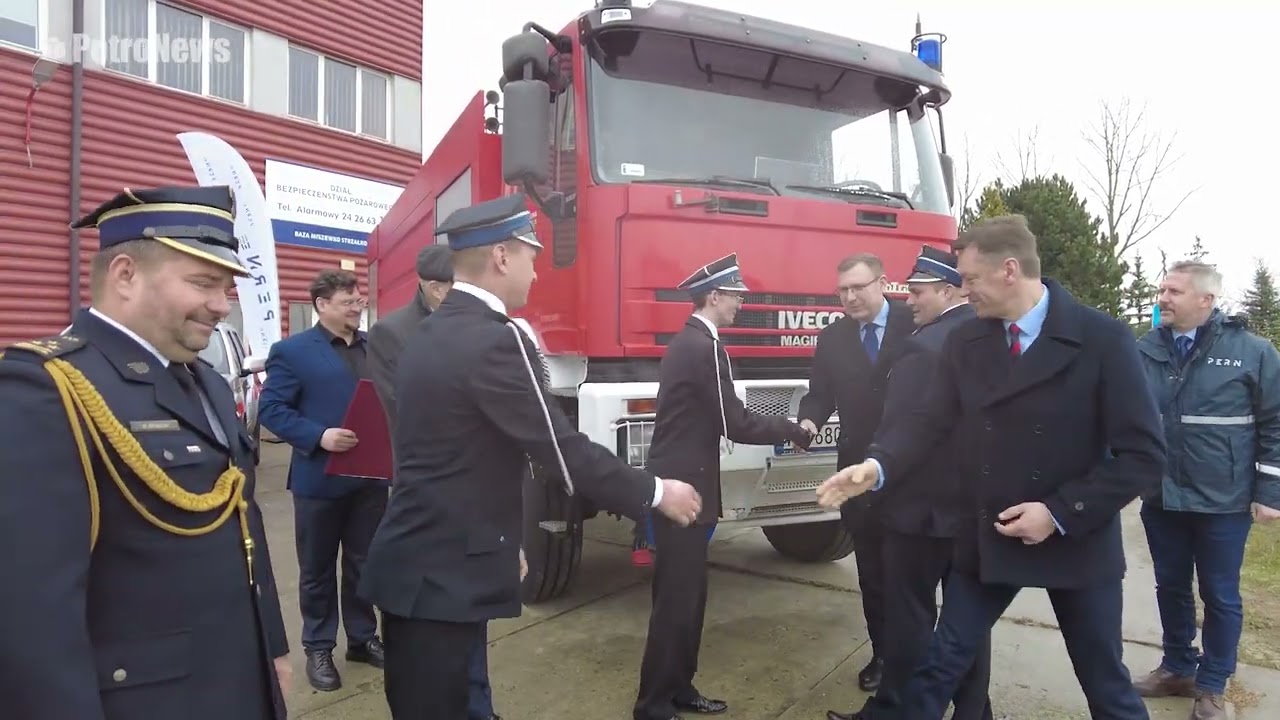 Przekazanie przez PERN pojazdów lokalnym OSP