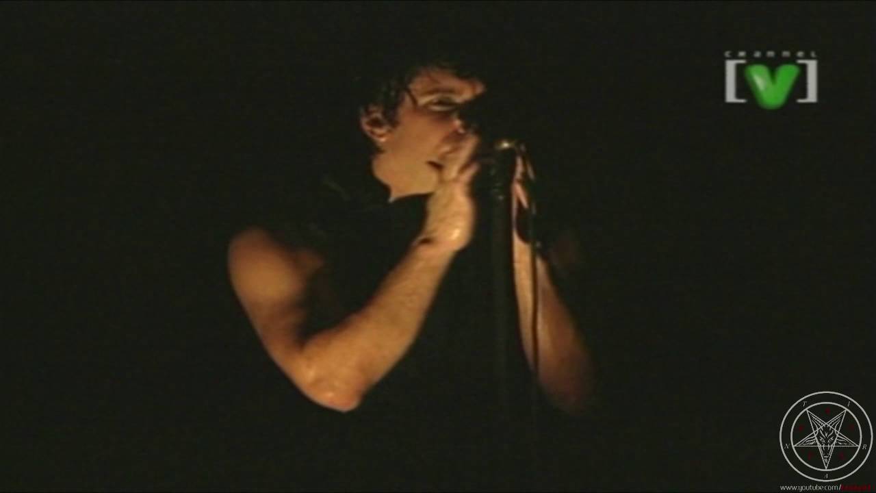 Nine Inch Nails - 06 - Hurt (Live At Sydney 
