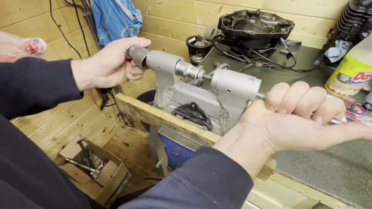 Yamaha XT600 34L Project Bike - Part 5: Preparing the frame and swingarm!