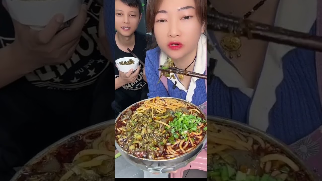 🍜 Street Style Chicken Feet Mukbang🌶️