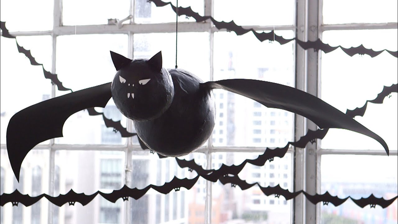 DIY Flying Bat Pinata