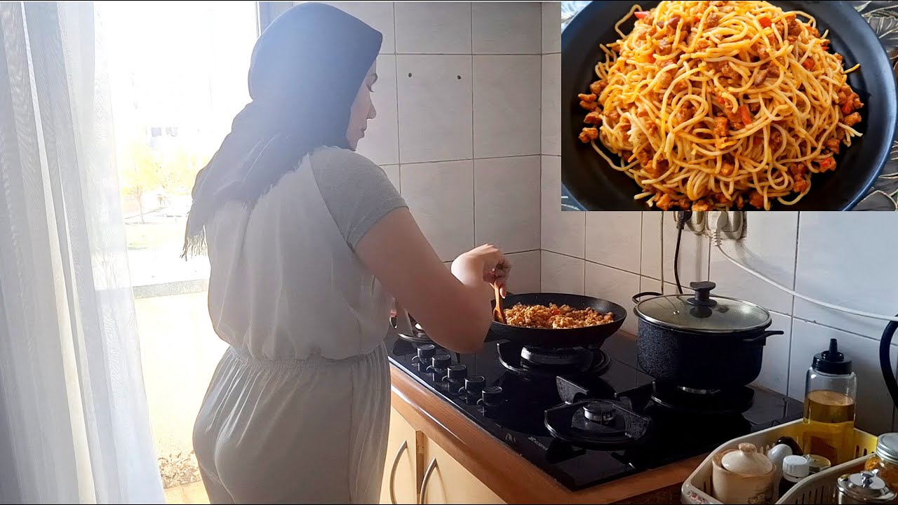 I cooked pasta with a special salad and it turned out very delicious.