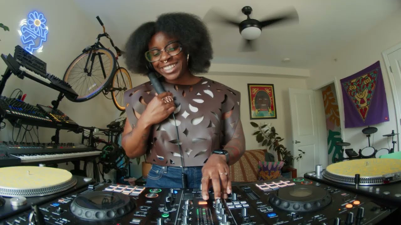 A NEO-SOUL SOUNDSCAPE FT. MAXWELL, RAPHAEL SAADIQ, CHICO DEBARGE, MESHELL NDEGEOCELLO, DWELE & MORE