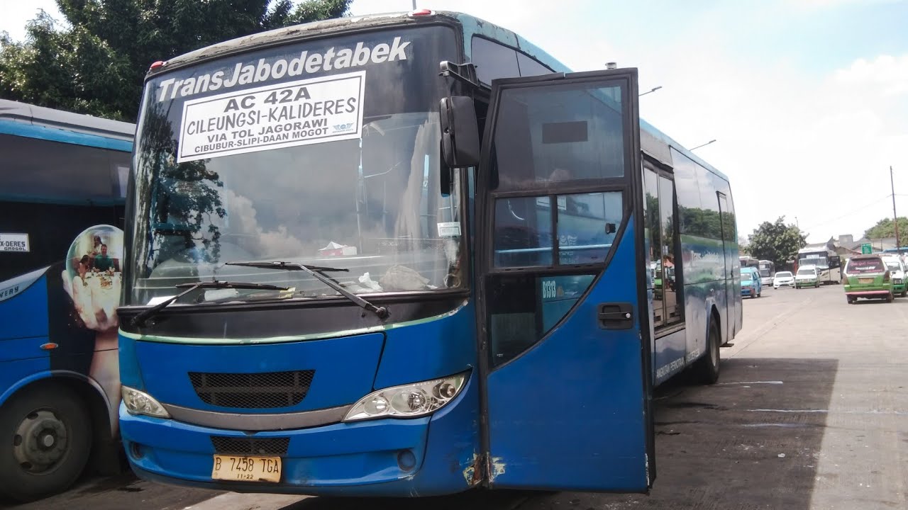Naik Bus Transjabodetabek Dari Terminal Kalideres Ke Cileungsi.