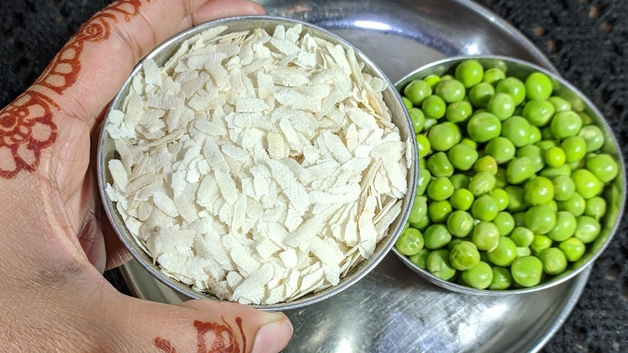 एक कप पोहे और मटर से बनाए पूरे परिवार के लिए इतना चटपटा स्वादिष्ट नाश्ता कि हर कोई आपकेही गुण गाएगा