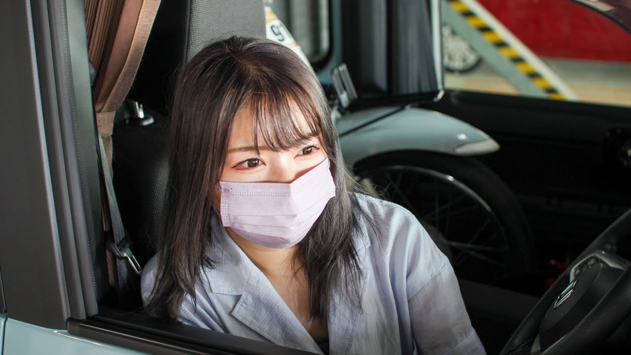 25才日本中でバイク旅をするYoutuberの愛車はホンダN-VANバンライフ仕様。