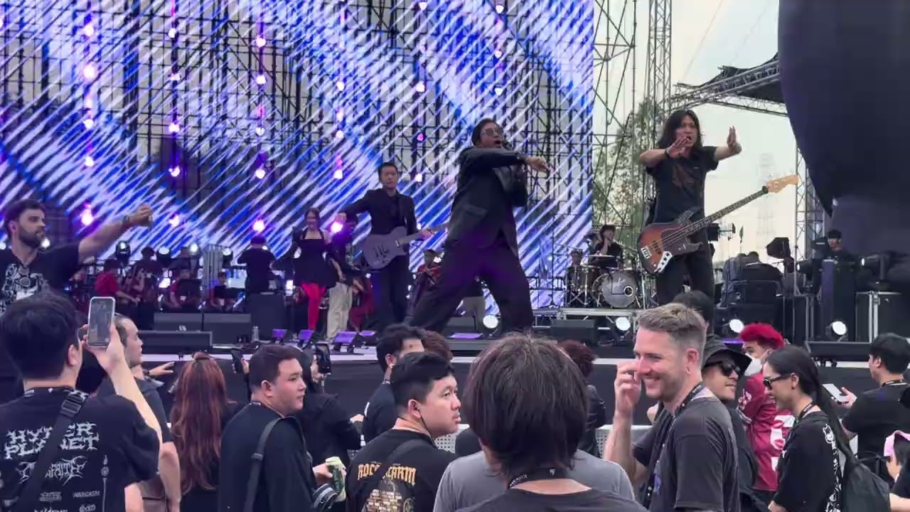 Rock alarm 2026