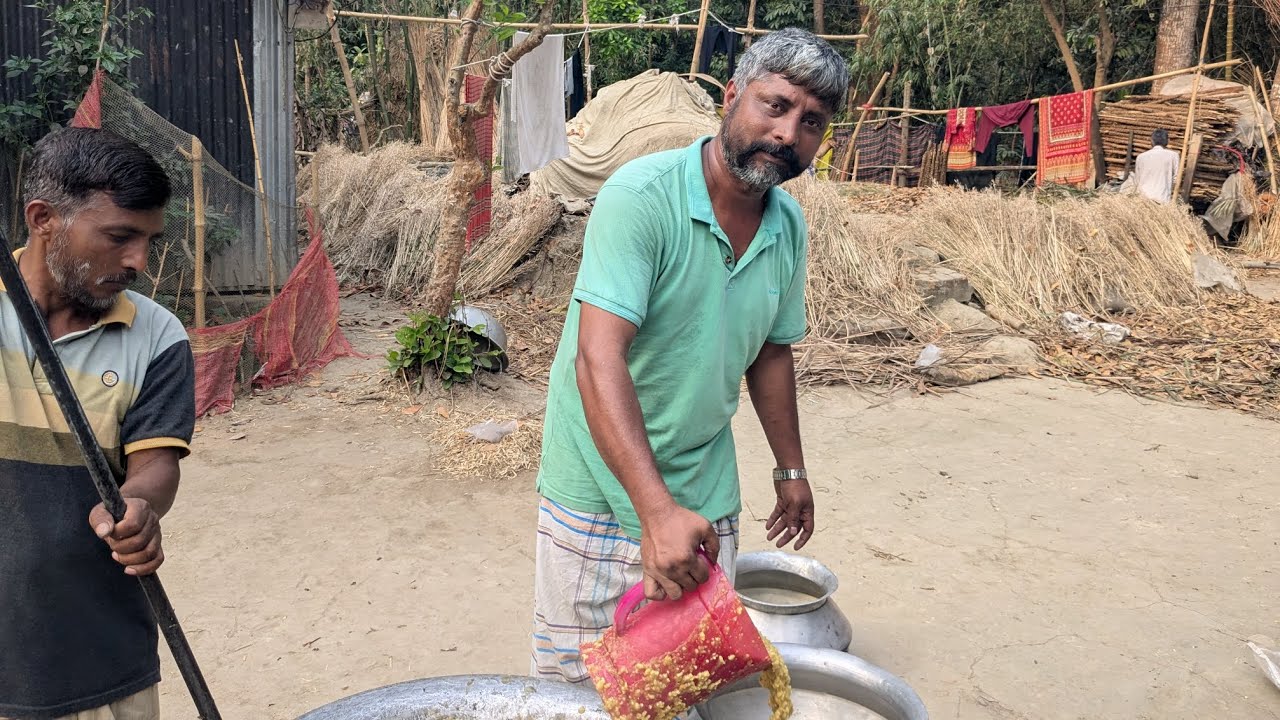 মসজিদের মুসল্লিদের জন্য ইফতারের আয়োজন করলাম।