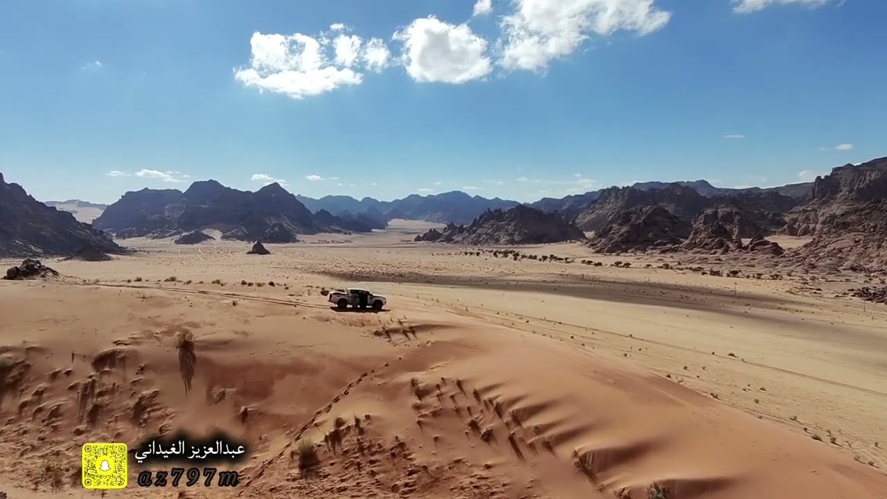 تصوير جوي لـ تضاريس العلا و جبال المسمى حدود منطقة تيماء و حائل #اكسبلور #اشتراك #يوتيوب #youtube 