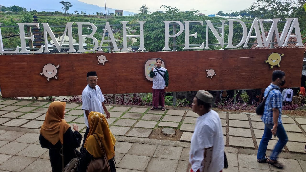 Lembah Pandawa & Masjid Merah Pasuruan