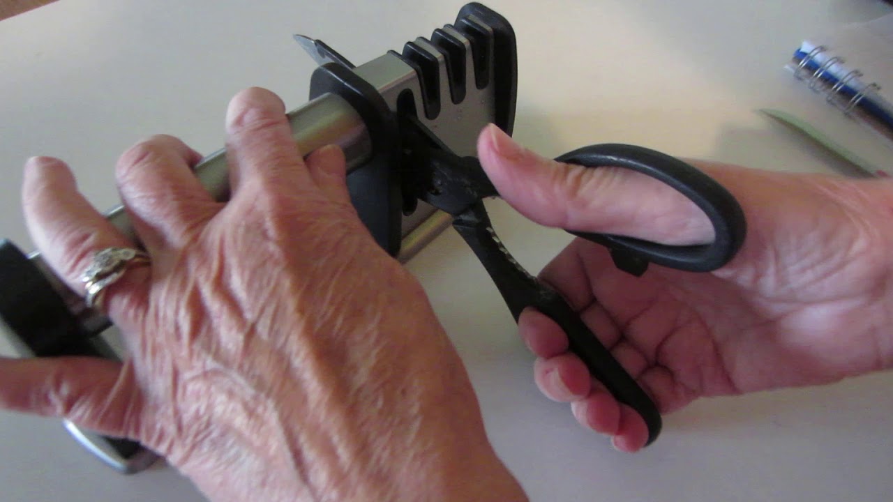4 in 1 Kitchen Manual Knife and Scissors Sharpener by #Domccy #Review
