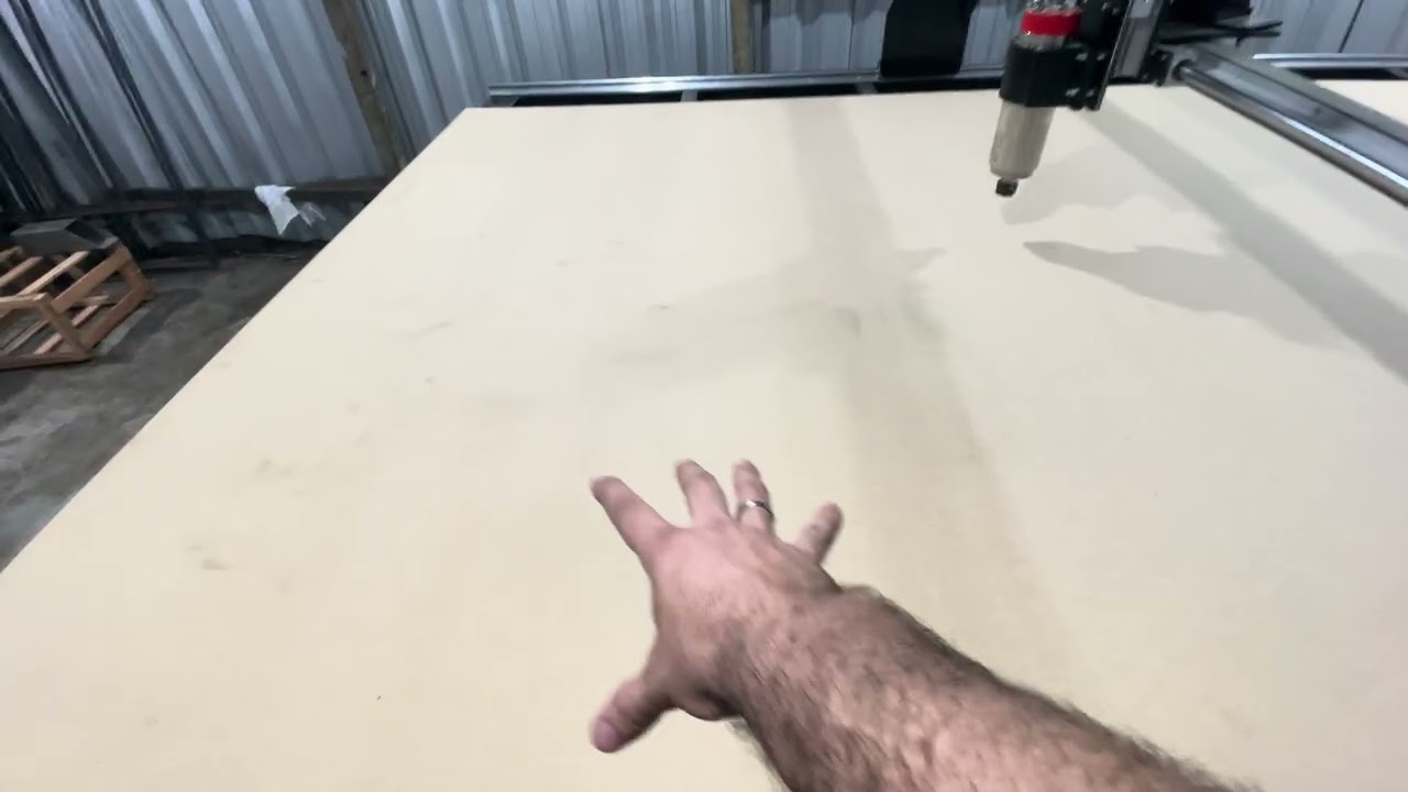 Como montar um tampo de sacrifício para router cnc com bomba vácuo centrifuga.