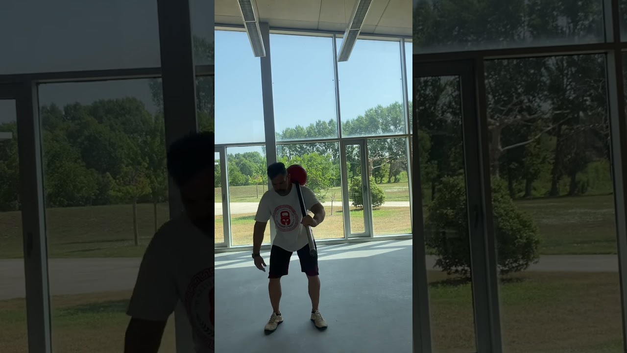 Bazooka Squat 10’ / 15 kg  206 Rep