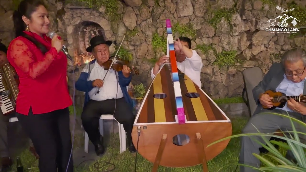 CLAUDIA DE CHIPAO - MIX DE HUAYNOS TRADICIONALES.