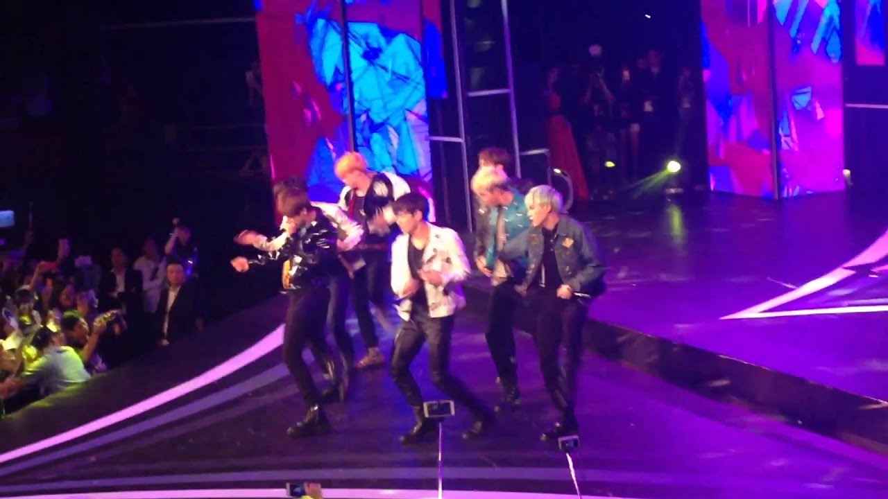 [Fancam] 160119 RUN - BTS @Gala Vietnam Top Hits