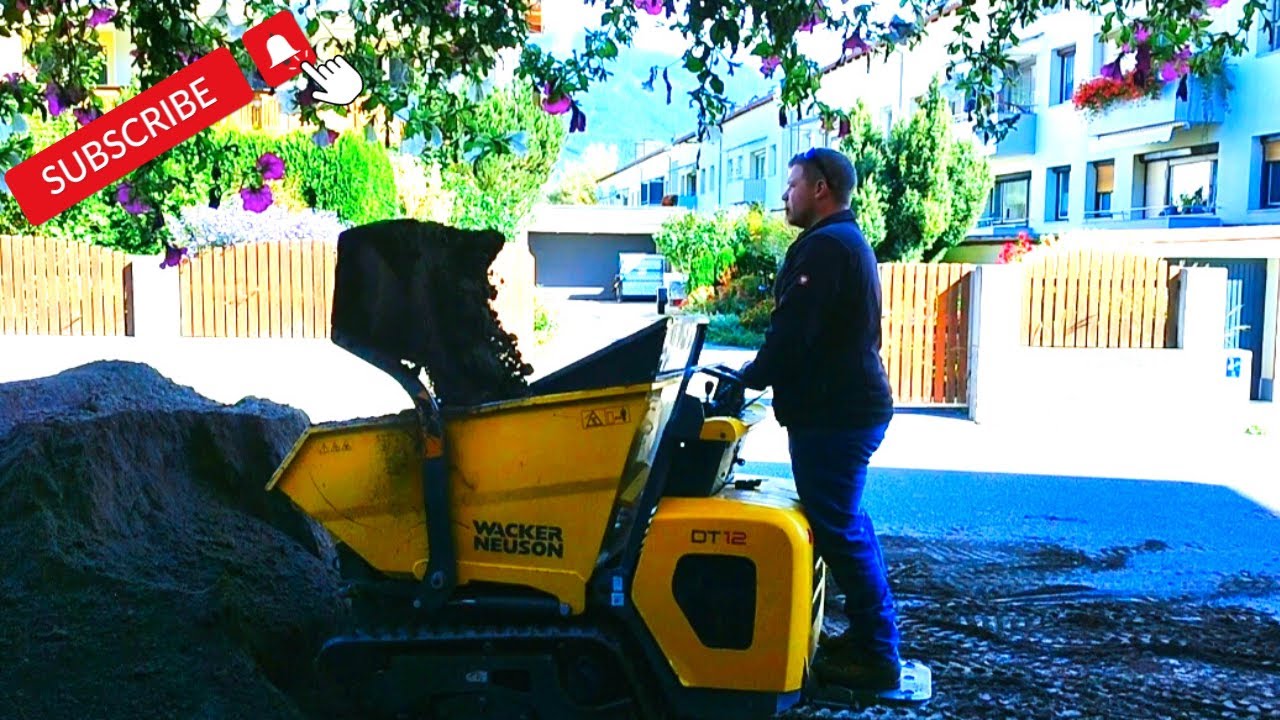 Mini Dumper Hard at Work | Wacker Neuson DT12 Selfloader | Earthworks | Material Transport 