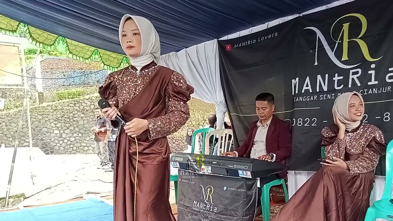 LAW KANA BAINANAL HABIB - COVER BY ADINDA - MANtRia Lovers