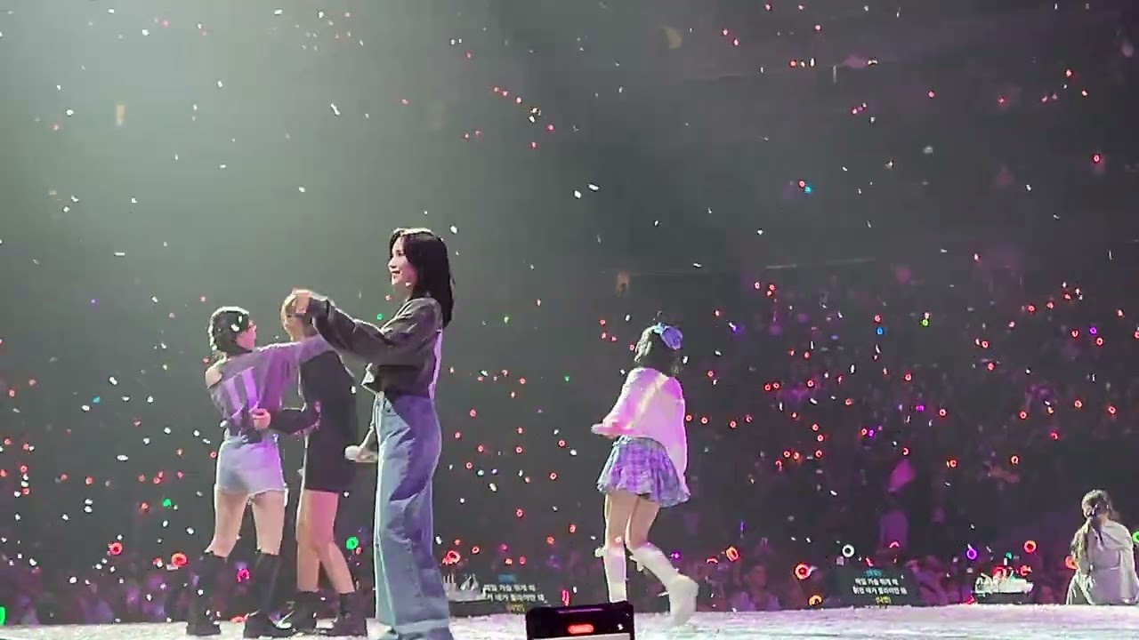 [FANCAM] 220226 트와이스 (TWICE) Concert 4th World Tour III New York UBS Arena 