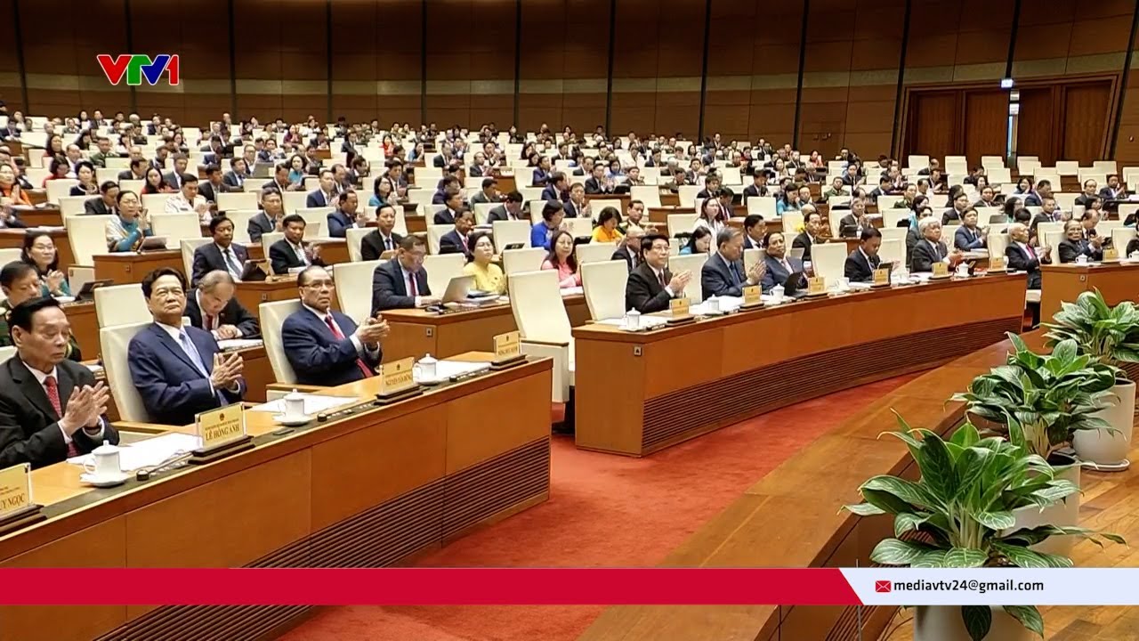 Toàn cảnh: Ngày làm việc đầu tiên của Kỳ họp thứ 10, Quốc hội khóa XV | VTV24