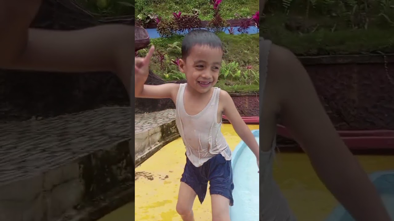 Temani Anak-anak berenang di Pintu Angin Waterpark