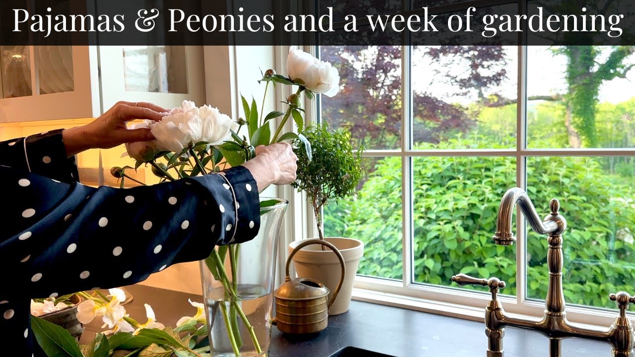 Flower Arrangements and Relaxing Tour of our Gardens!