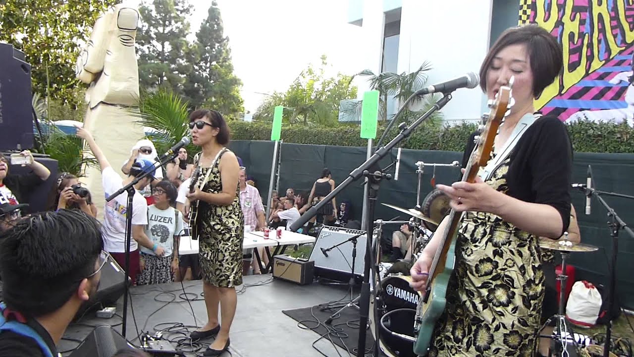 The 5,6,7,8's - BEACH GOTH 4 - Woo Hoo