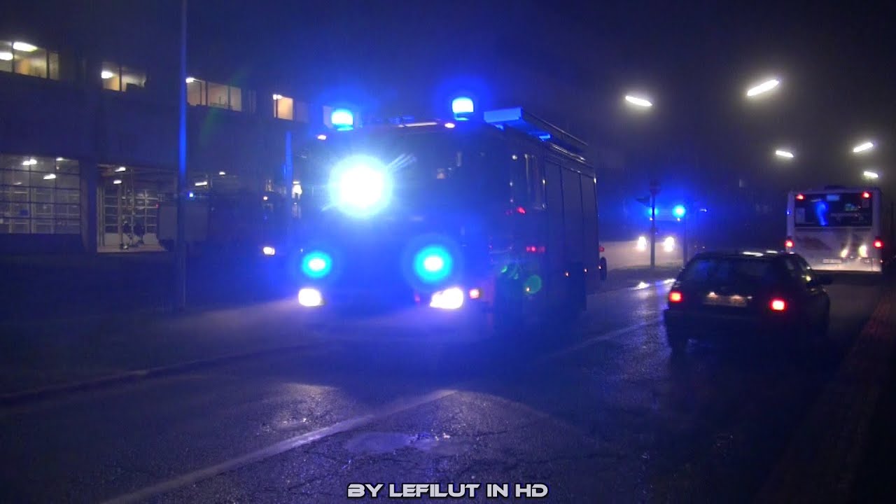[FILMER STEHT IM SCHEINWERFERLICHT] Lichter-Löschzug BF Bremerhaven