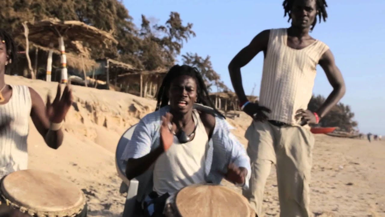 Dounya Percussion sur la plage de Abené 2