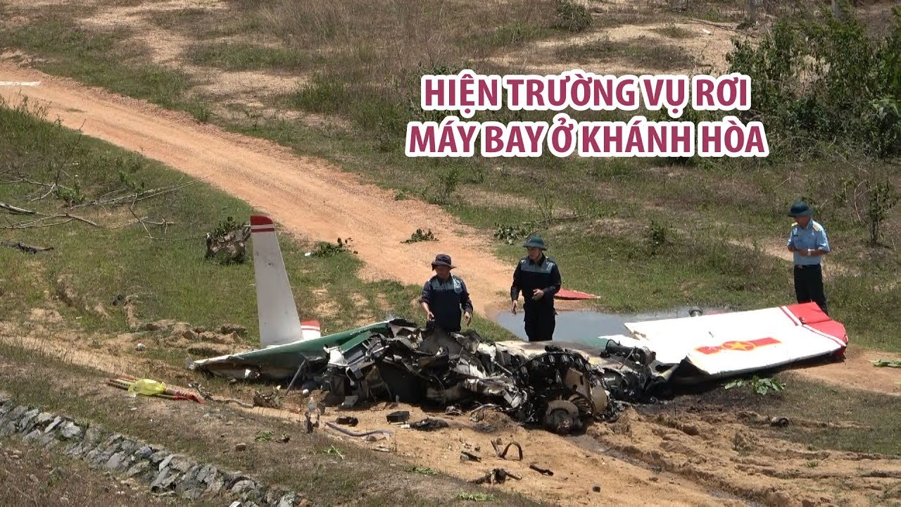 Cận cảnh hiện trường vụ rơi máy bay Yak 52 khiến 2 phi công hy sinh ở Khánh Hòa