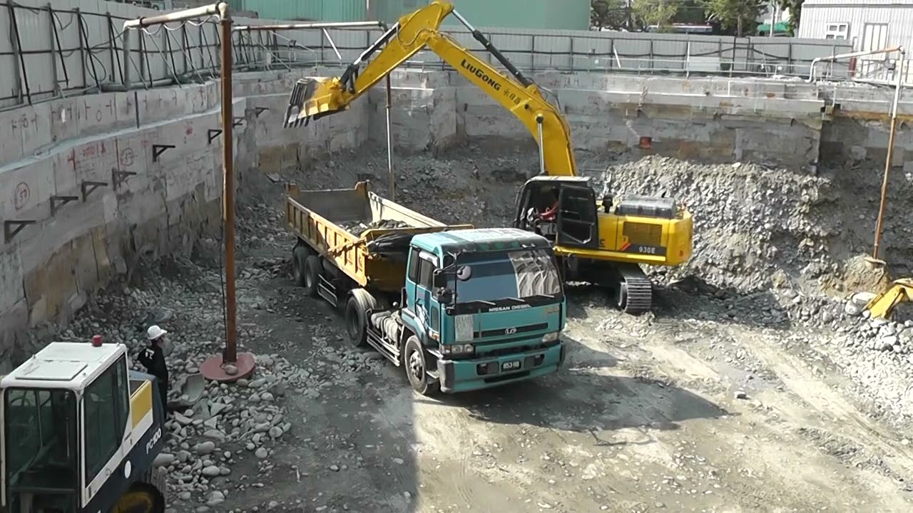 柳工/LIUGONG/挖土機/930E/933E/台灣/台中市/地下室開挖 #liugong #excavator #wheelloader