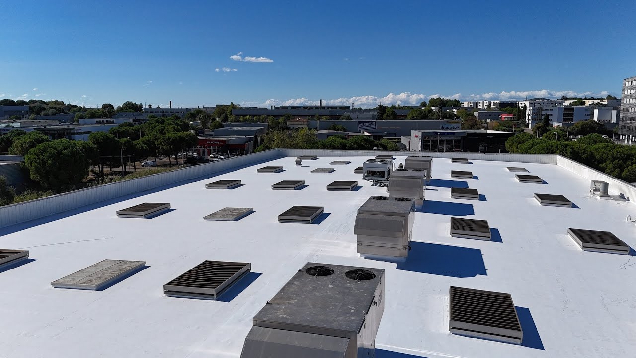 Un nouveau toit qui absorbe la chaleur et économise l'énergie