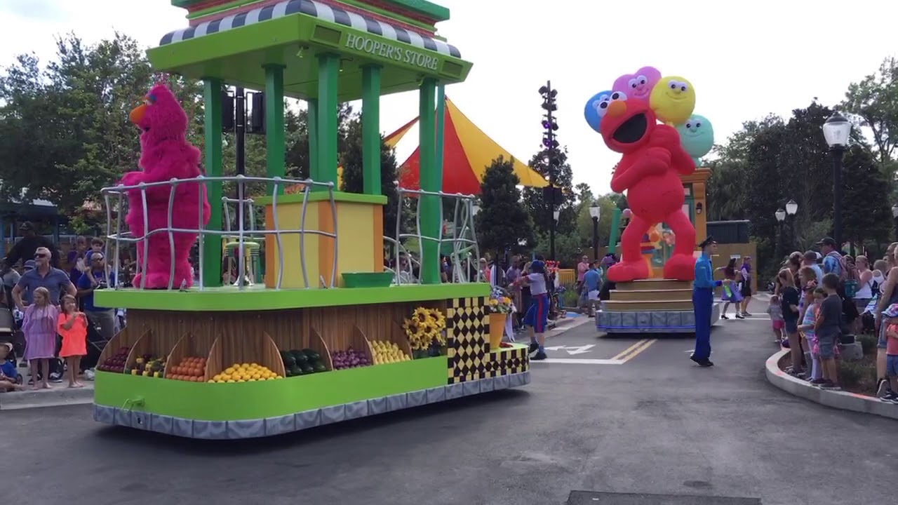 Sesame Street Parade Debuts at SeaWorld Orlando