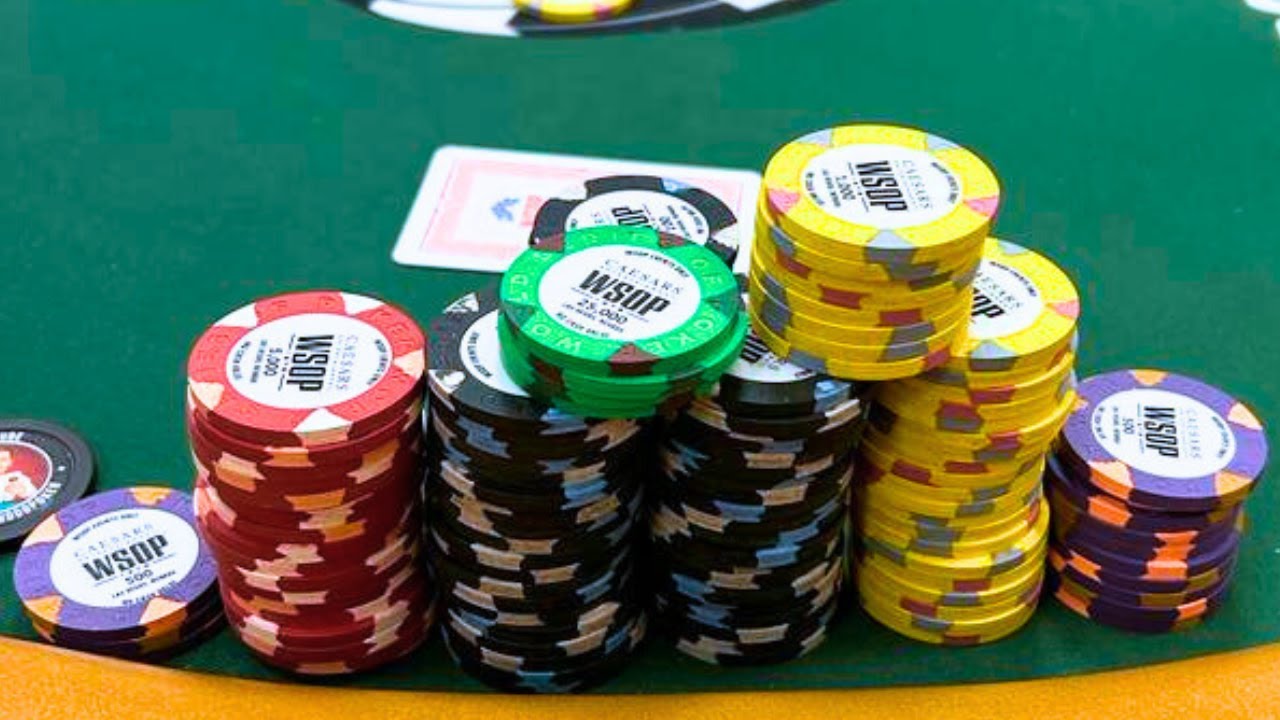 I Bag CHUNKS In Day One Of The WSOP Main Event!!