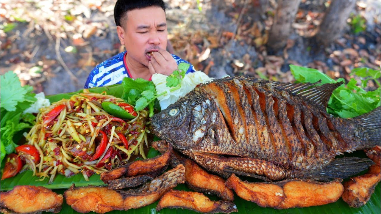 mukbang ปลาทอดส้มตำ