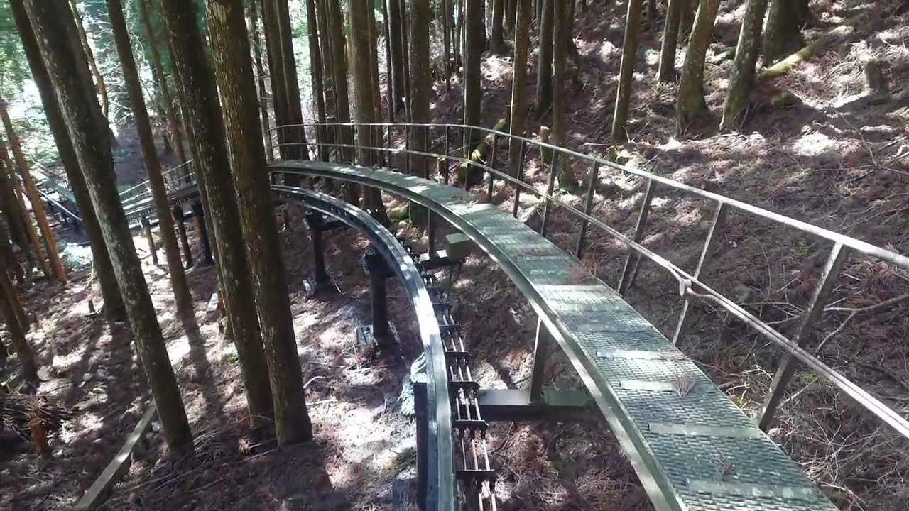 奈良県天川村洞川の面不動鍾乳洞モノレール「ドロッコ」下り