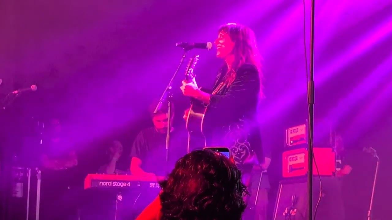 Amaral - Madrid (14/12/2025) - El Universo Sobre Mí